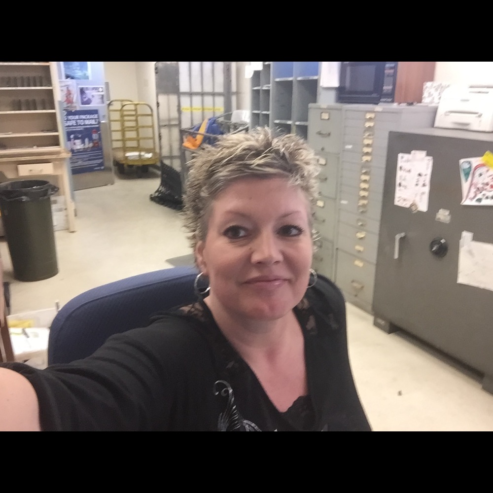 Meet your Posher, Robin